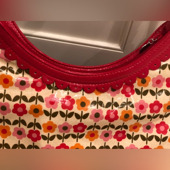 Vera Bradley Frill Collection Hotsy Totsy Hobo Bag in Folkloric pattern. - Picture 6 of 16